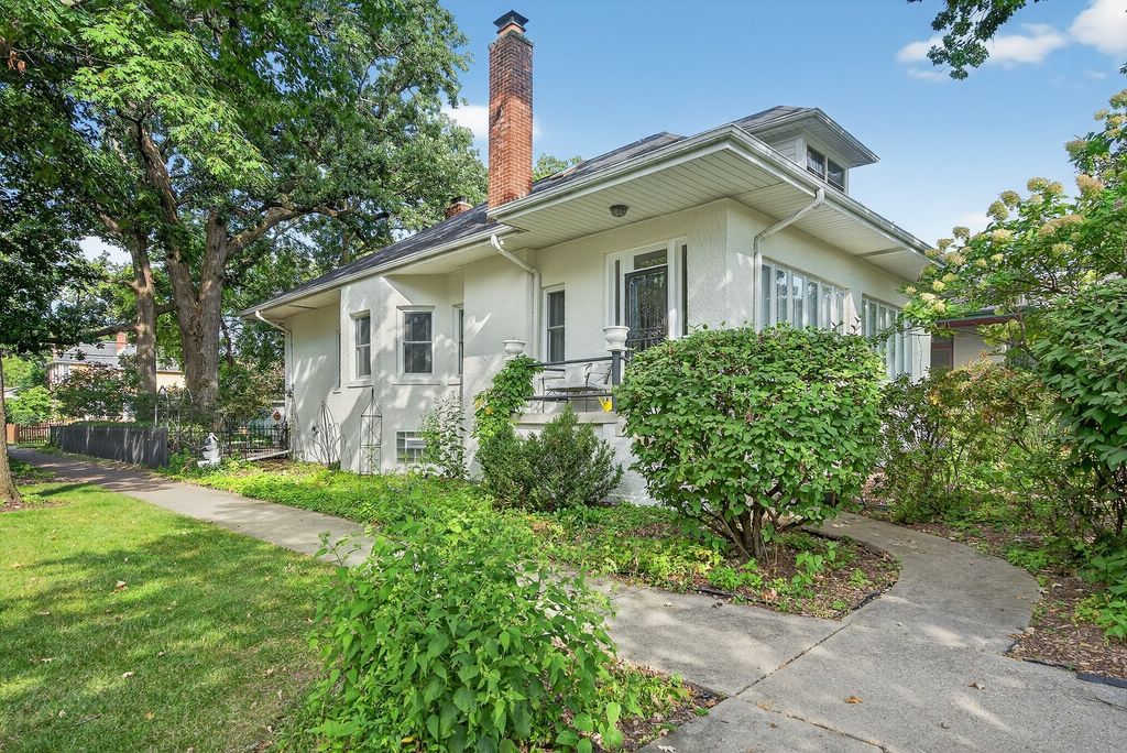 102 Keystone Avenue, River Forest, IL 60305