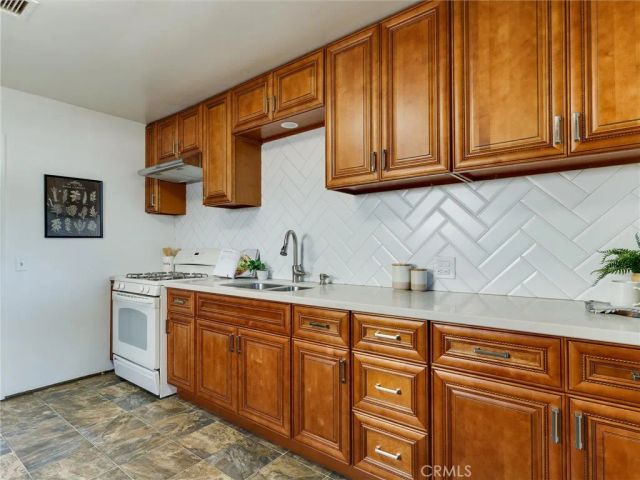 1227 Grove, Fullerton, CA 92831