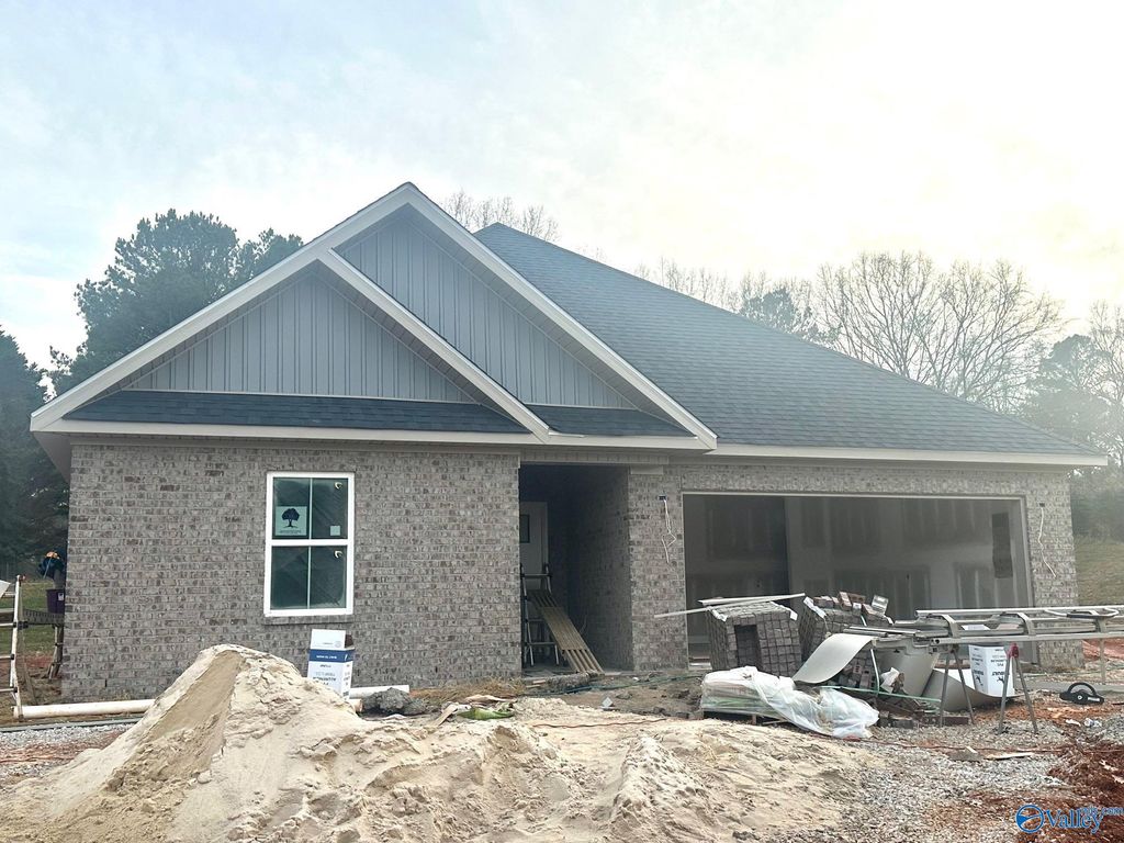 120 Alton Dale Drive, Toney, AL 35773