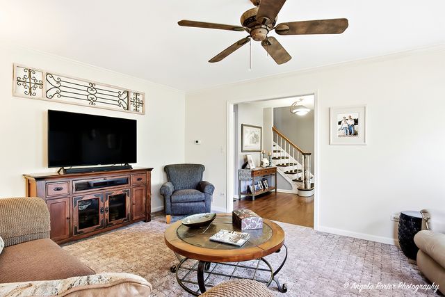 9217 Shadow Lane, Bull Valley, IL 60097