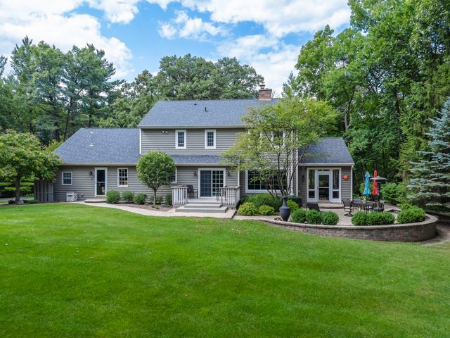 9217 Shadow Lane, Bull Valley, IL 60097