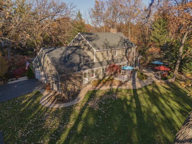 9217 Shadow Lane, Bull Valley, IL 60097