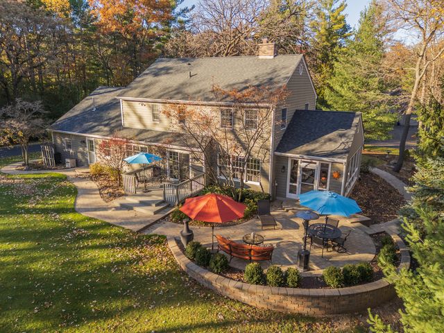 9217 Shadow Lane, Bull Valley, IL 60097