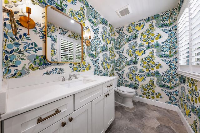 232 Essex Lane, West Palm Beach, FL 33405