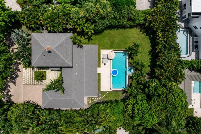232 Essex Lane, West Palm Beach, FL 33405