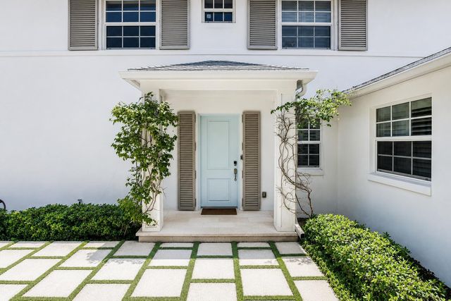 232 Essex Lane, West Palm Beach, FL 33405