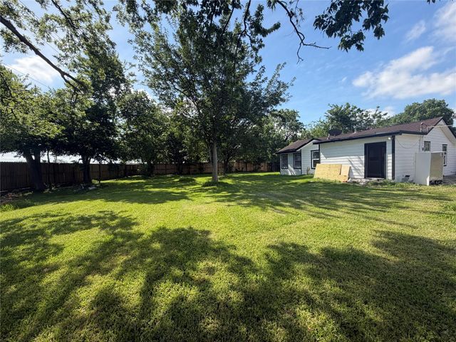 1315 Bernard Street, Pasadena, TX 77506