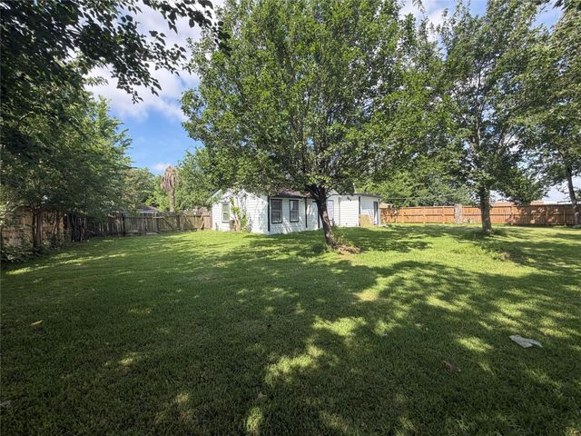 1315 Bernard Street, Pasadena, TX 77506