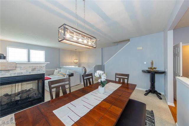 386 Caleb Drive, Copley, OH 44321