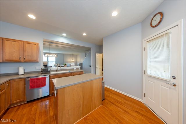 386 Caleb Drive, Copley, OH 44321