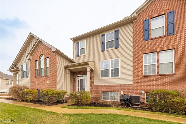 386 Caleb Drive, Copley, OH 44321