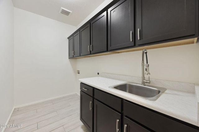 11766 W CHASE Lane, Avondale, AZ 85323