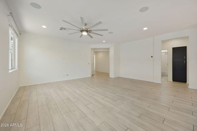11766 W CHASE Lane, Avondale, AZ 85323