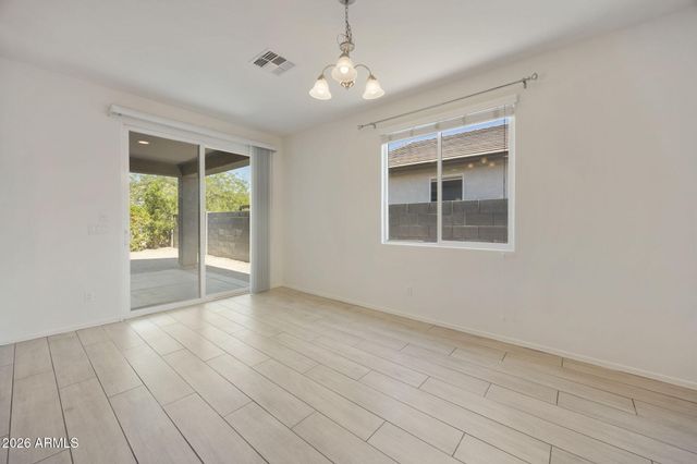 11766 W CHASE Lane, Avondale, AZ 85323