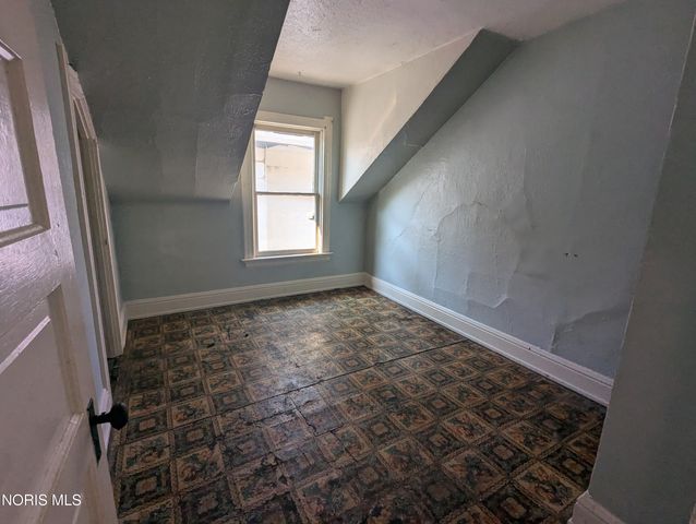 668 Bowman Street, Toledo, OH 43609