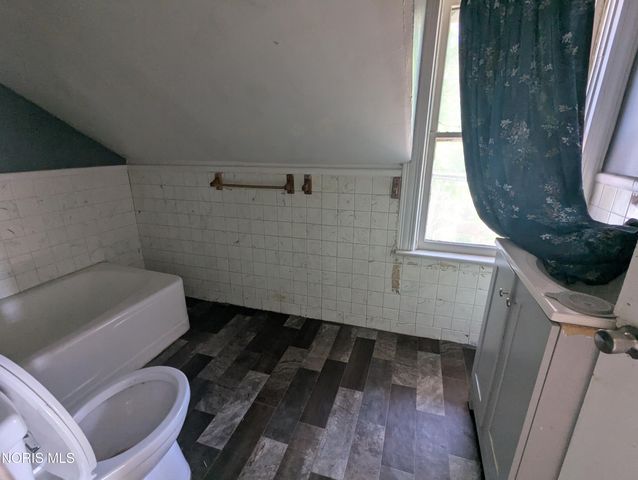 668 Bowman Street, Toledo, OH 43609