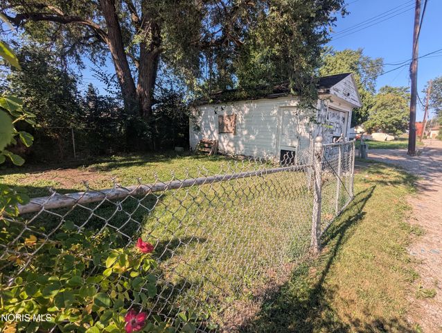 668 Bowman Street, Toledo, OH 43609