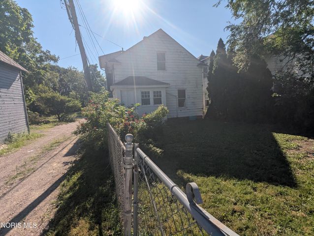 668 Bowman Street, Toledo, OH 43609