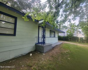 1715 Dixie Drive, Jackson, MS 39209