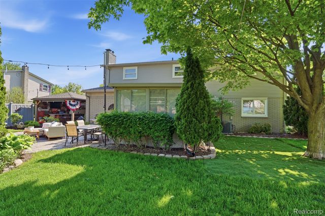 12019 N Canton Center Road, Plymouth Charter Township, MI 48170