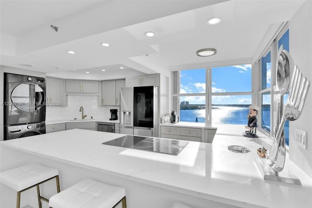 5200 N Ocean Drive 1105, Singer Island, FL 33404