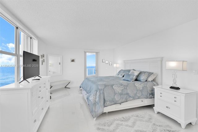 5200 N Ocean Drive 1105, Singer Island, FL 33404