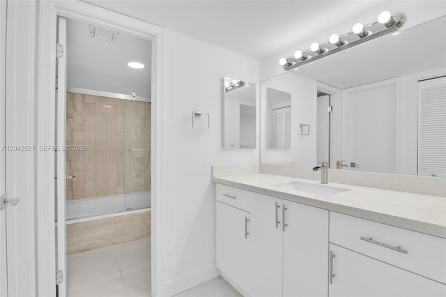 5200 N Ocean Drive 1105, Singer Island, FL 33404