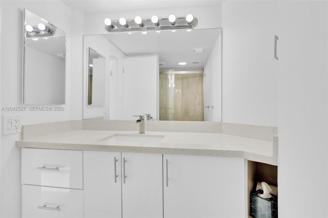 5200 N Ocean Drive 1105, Singer Island, FL 33404
