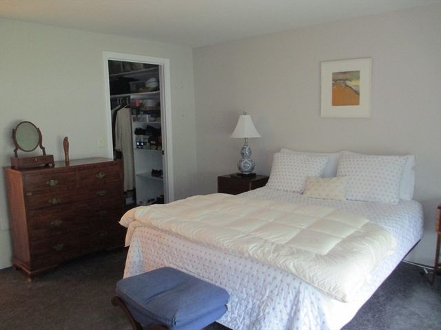 600 Ridgefield Cir A, Clinton, MA 01510