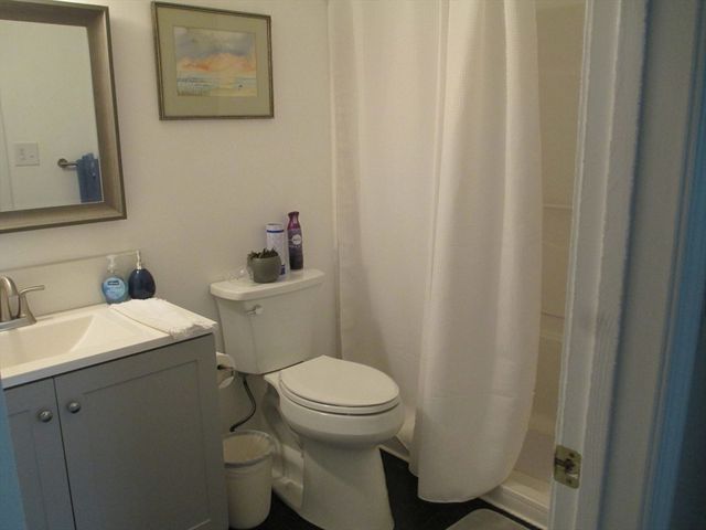 600 Ridgefield Cir A, Clinton, MA 01510