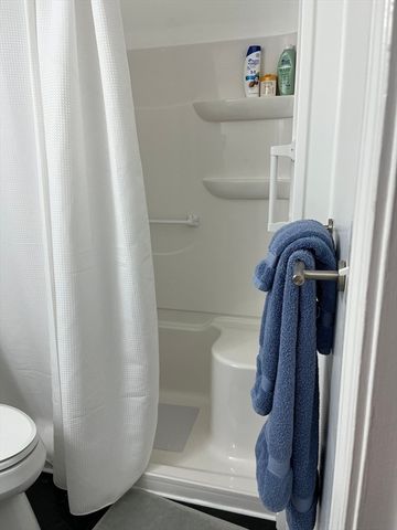 600 Ridgefield Cir A, Clinton, MA 01510