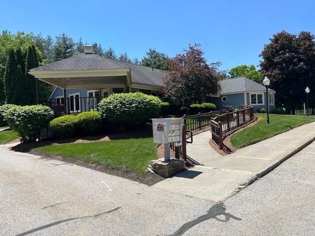 600 Ridgefield Cir A, Clinton, MA 01510