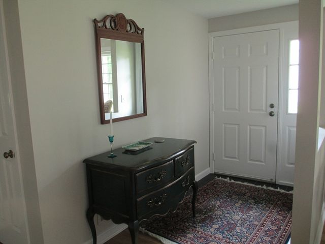 600 Ridgefield Cir A, Clinton, MA 01510