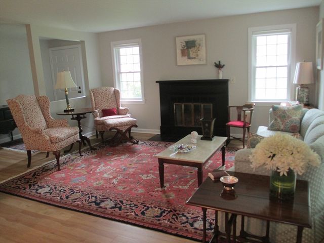 600 Ridgefield Cir A, Clinton, MA 01510