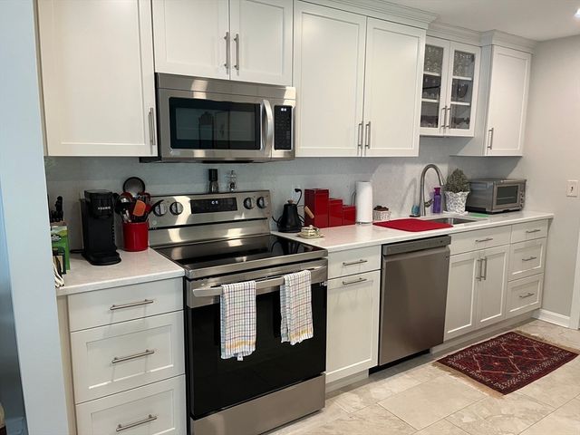 600 Ridgefield Cir A, Clinton, MA 01510