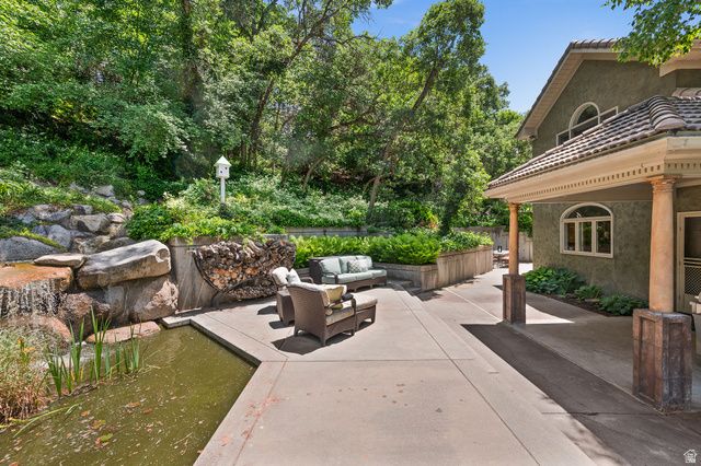5757 S HOLLADAY BLVD, Holladay, UT 84121