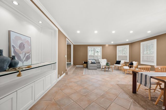 5757 S HOLLADAY BLVD, Holladay, UT 84121