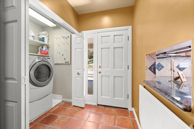 5757 S HOLLADAY BLVD, Holladay, UT 84121