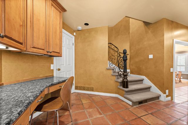 5757 S HOLLADAY BLVD, Holladay, UT 84121