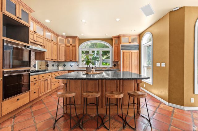 5757 S HOLLADAY BLVD, Holladay, UT 84121