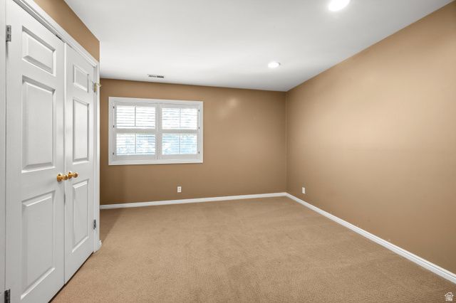 5757 S HOLLADAY BLVD, Holladay, UT 84121