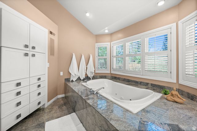 5757 S HOLLADAY BLVD, Holladay, UT 84121