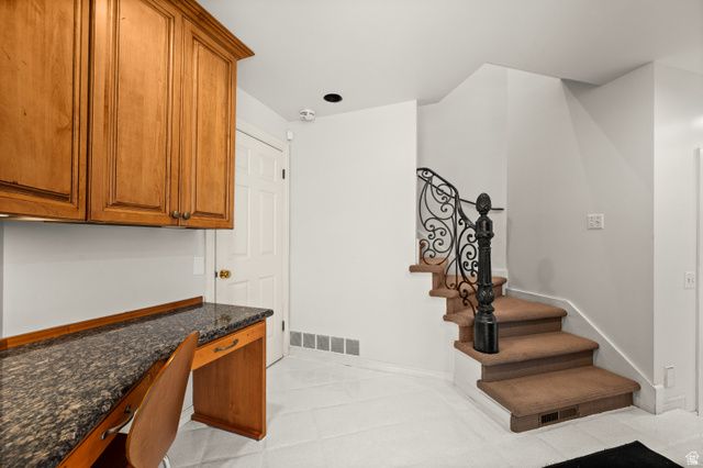 5757 S HOLLADAY BLVD, Holladay, UT 84121