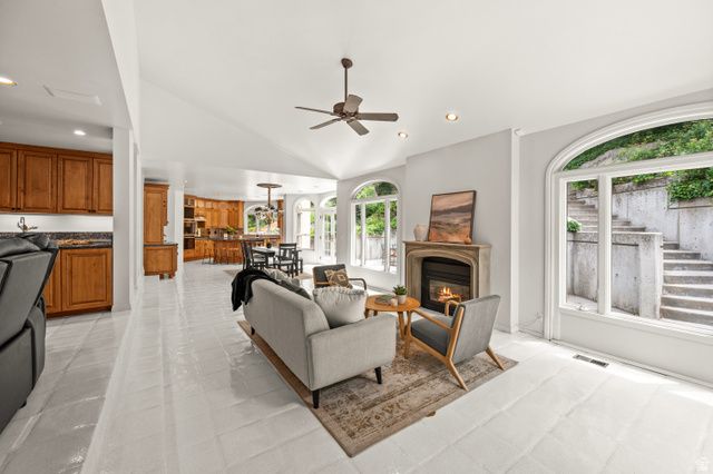 5757 S HOLLADAY BLVD, Holladay, UT 84121