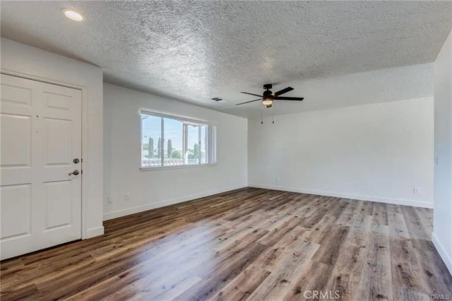 15815 Arbury Street, Hesperia, CA 92345