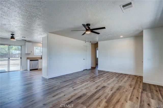 15815 Arbury Street, Hesperia, CA 92345