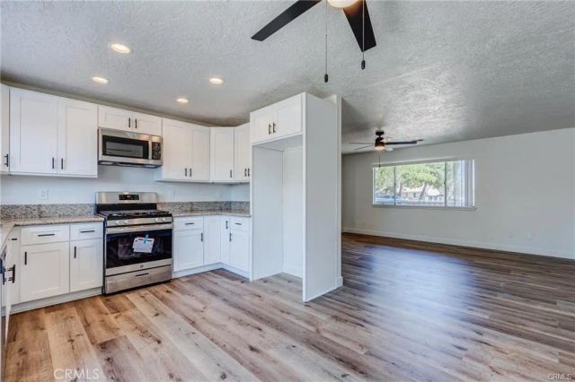 15815 Arbury Street, Hesperia, CA 92345