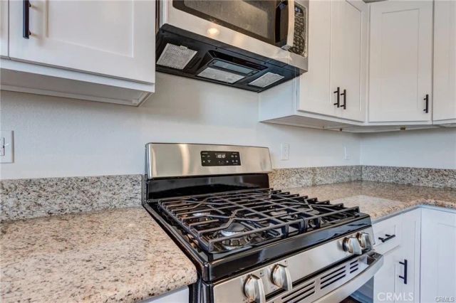 15815 Arbury Street, Hesperia, CA 92345