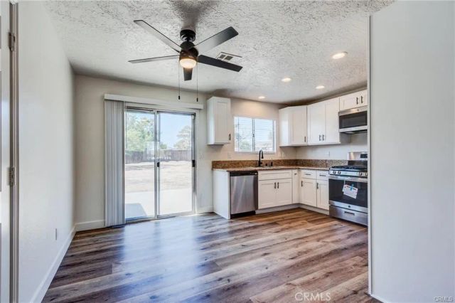 15815 Arbury Street, Hesperia, CA 92345