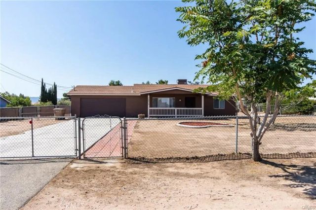 15815 Arbury Street, Hesperia, CA 92345